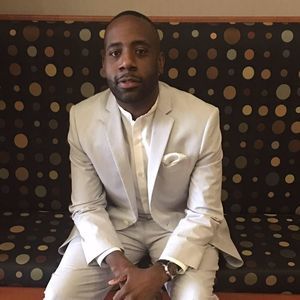 Meet your Posher, Dennis