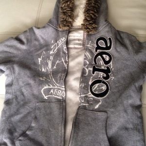 Very warm jacket!! Only worn a few times