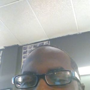 Meet your Posher, Carlos