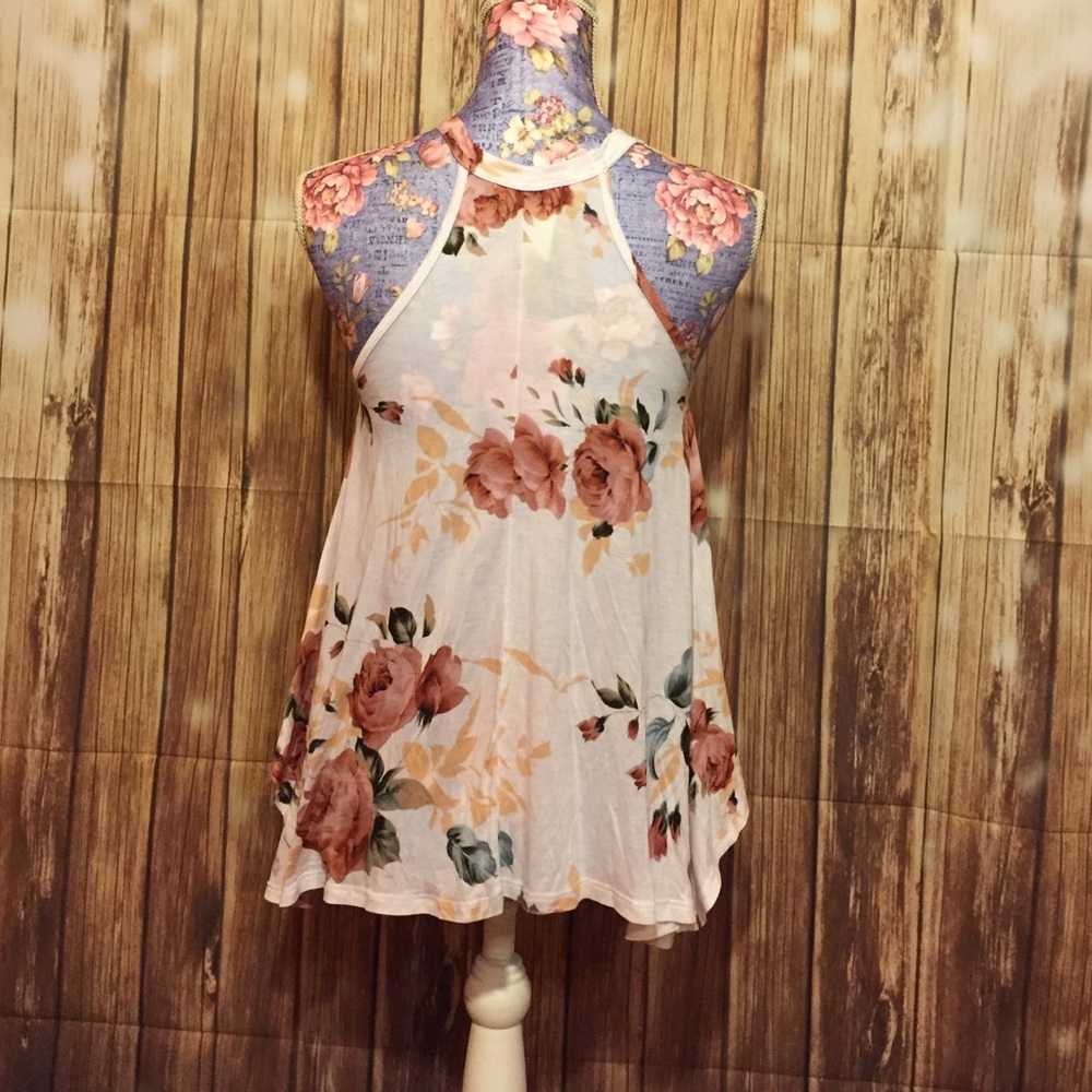 Floral Top - Picture 3 of 4