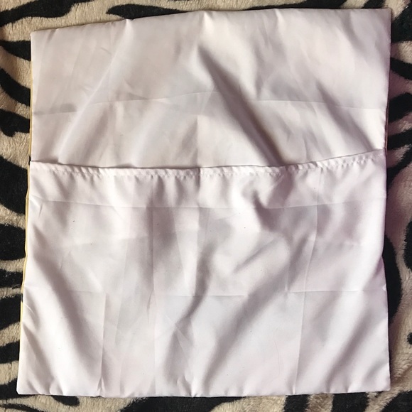 Pillow case - Picture 2 of 2