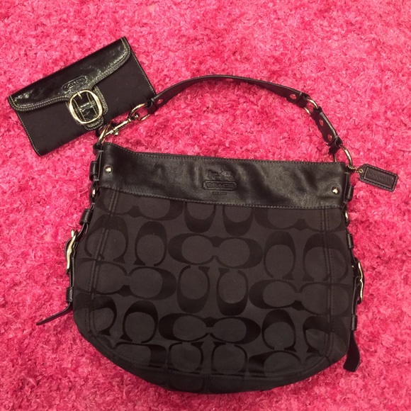 Authentic Coach signature Zoe purse and wallet