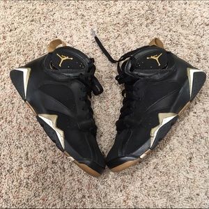 Jordan 7 Golden Moments size 4y