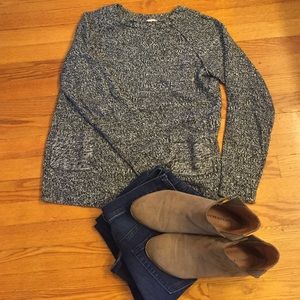 Gap sweater