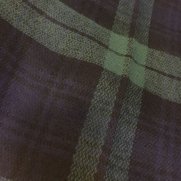 ✨Sale! Last one!✨Plaid Blanket Scarf - Picture 3 of 3