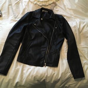 Super cute Faux leather jacket