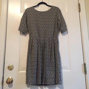 Maurice's gray dress.