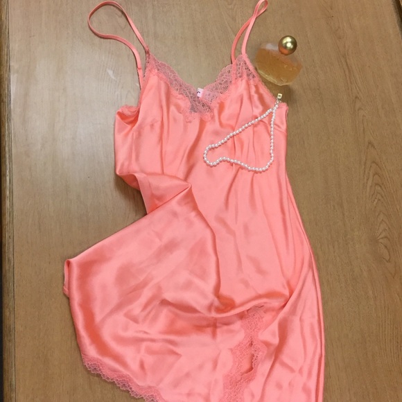 Victoria's Secret Chemise🌷