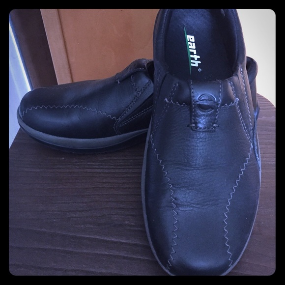 Earth Compass Shoes