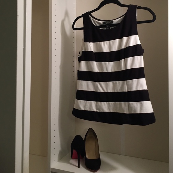 Black and white tank top - Picture 4 of 4