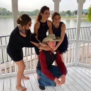 Meet your Posher, Mackenzie