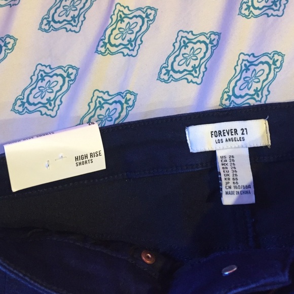 Forever 21 High Rise shorts - Picture 2 of 3