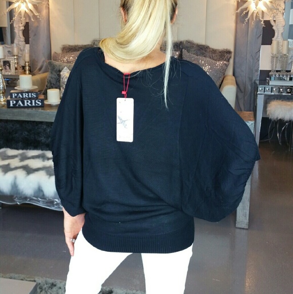 🆕 Sassy Batwinged sweater NWT - Picture 2 of 4