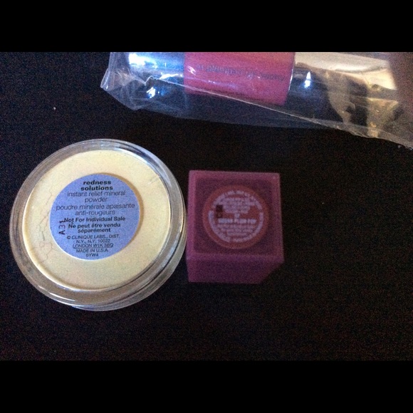 CLINIQUE LOT REDNESS RELIEF BLUSH EYE MAKEUP NAIL - Picture 3 of 4