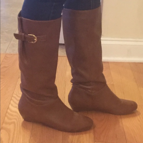 Brown boots SiZe 8