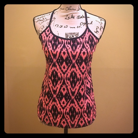 NWT Skies are Blue Abner Top - SZ S