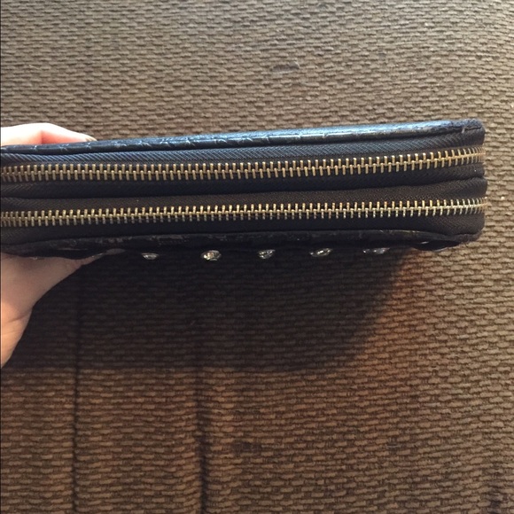Wallet - Picture 2 of 3