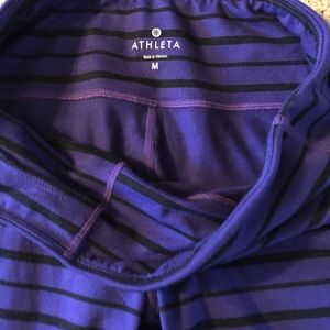 Athleta Capri yoga pants size M