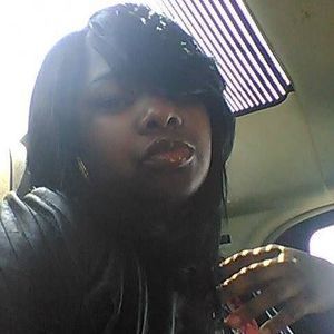 Meet your Posher, Karlisa
