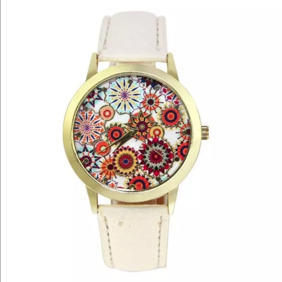 Accessories - Women's flowers watch. Never worn. New with bag