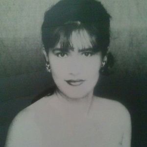 Meet your Posher, Aida