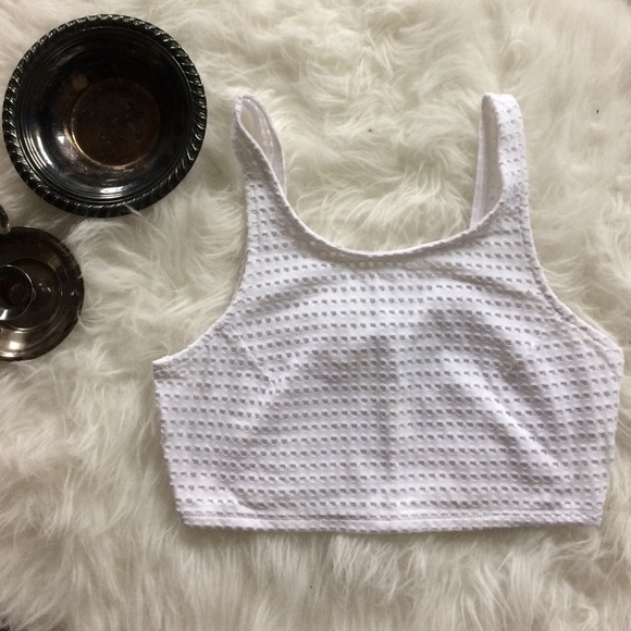 EXPRESS | Bright White Lined Crop Top