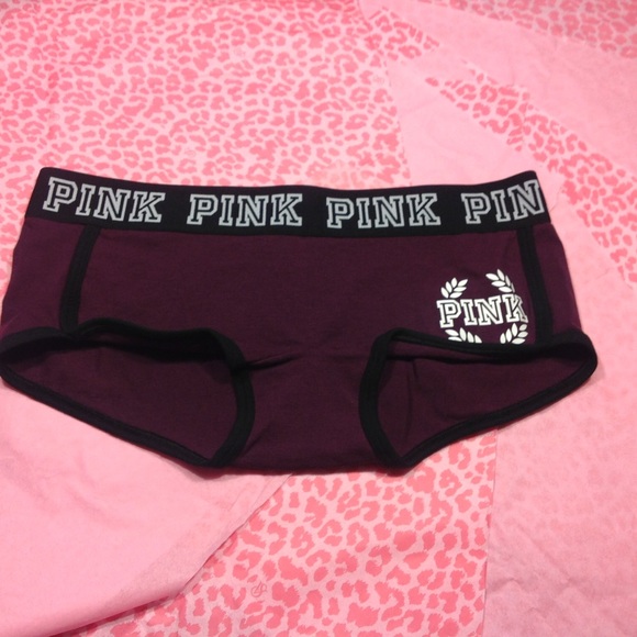NEW SMALL SUPER CUTE VS PINK LOGO BOY SHORT