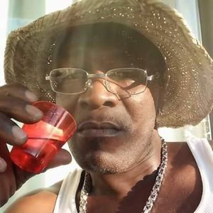 Meet your Posher, Mustafa