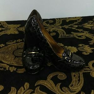 Kelly & Katie Brown Croc Embossed Loafer Sz. 6