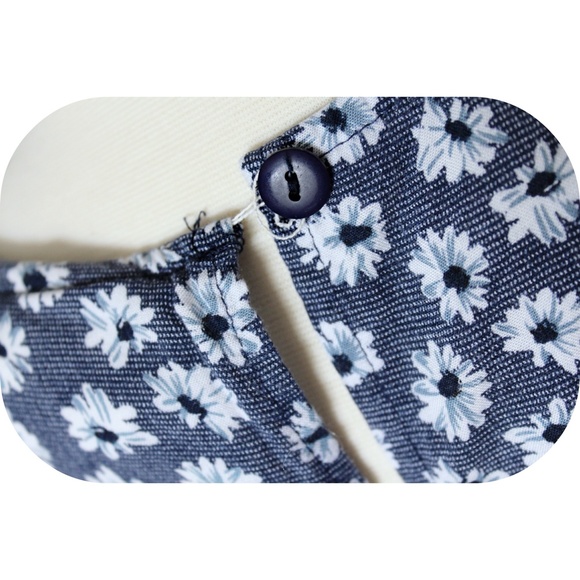 High Neck Floral Dress - Picture 3 of 4