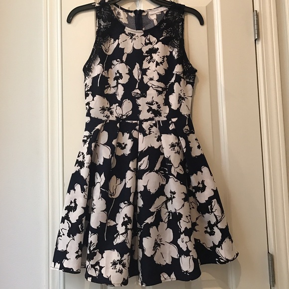 Lush, navy & white floral dress w/black lace