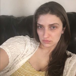 Meet your Posher, Holly