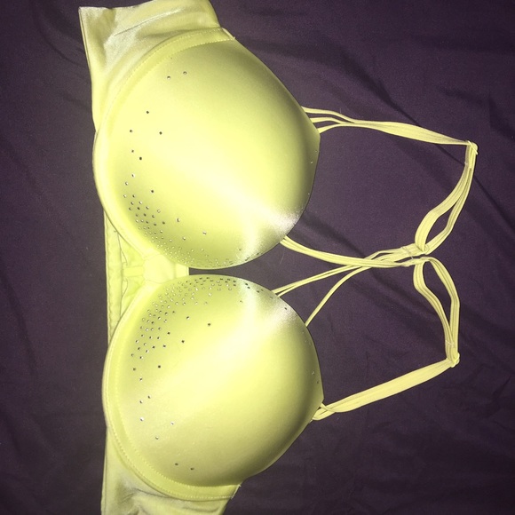Victoria's Secret Bombshell Push-up 36B