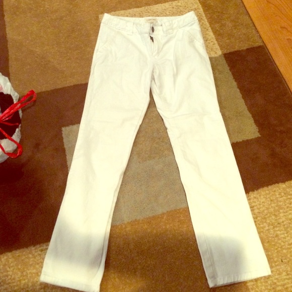 White pants, size 14 in kids, fits up to a 3 in jr