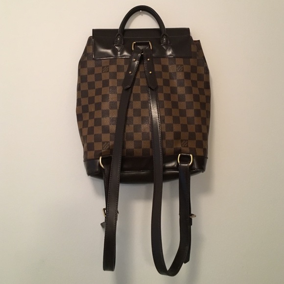 Louis Vuitton - Picture 3 of 4