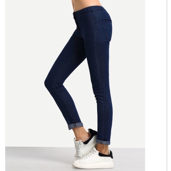 🎉NWT Cuffed Dark Wash Skinny Jeans - Picture 2 of 4