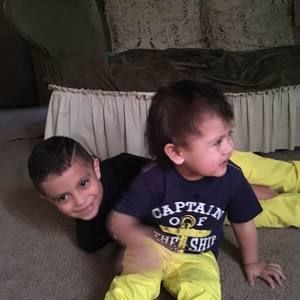 Meet your Posher, Jr y ofelia