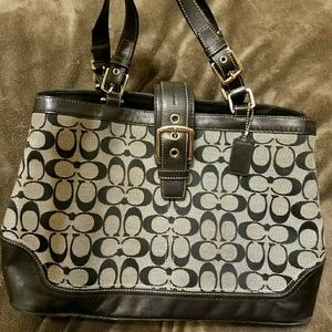 Large Coach Shoulder bag!