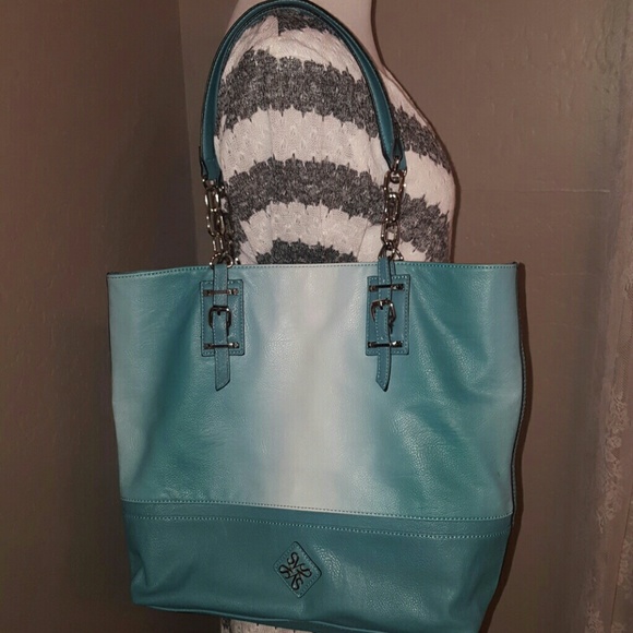 FLASH SALE! Simply Vera Wang tote style handbag