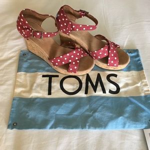 TOMS Wedges! Super cute red with white polka-dots!