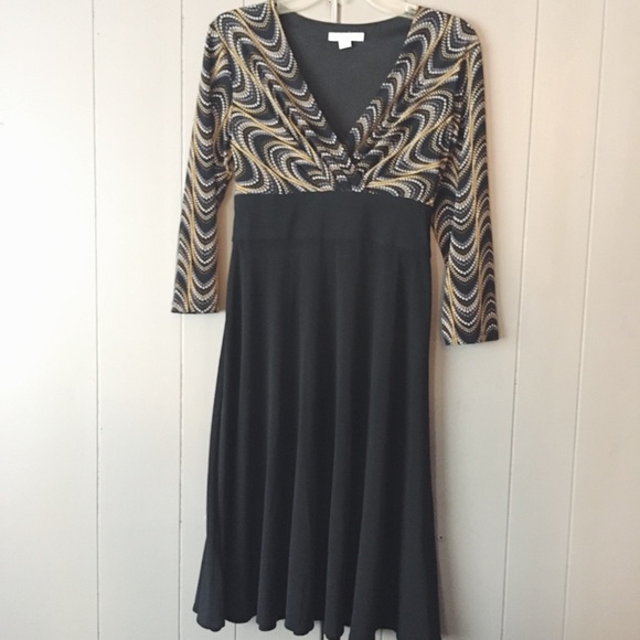 Dress Barn Dresses & Skirts - Gorgeous Vneck Dress from DRESS BARN✨