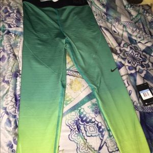 Nike Pro Women's HYPERWARM leggings