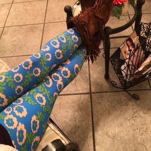 LulaRoe OS Flower Leggings!