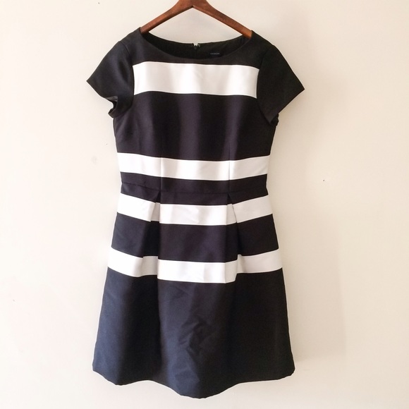 🚫SOLD🚫ANN TAYLORstriped flare dress size 6 - Picture 3 of 4