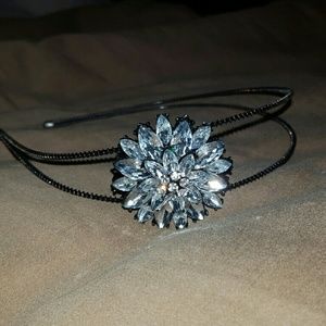 NWOT Beautiful Headband Black Silver Stones