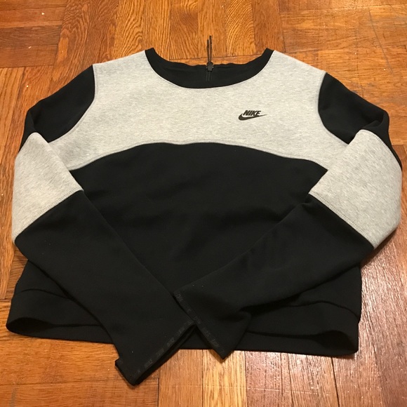 Nike Tech