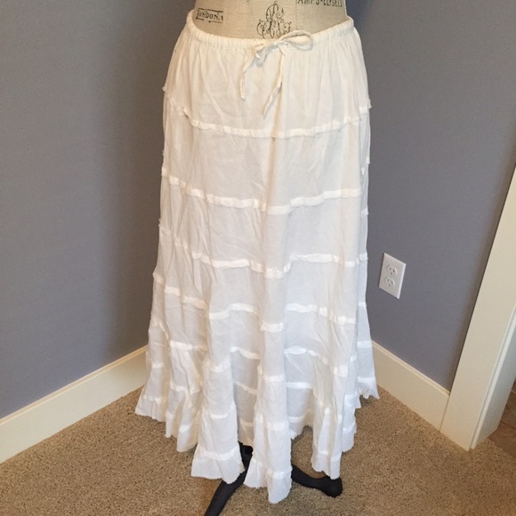 NWT White Skirt One Size Fits All
