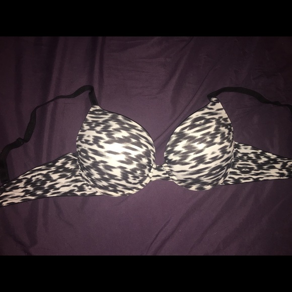 Victoria's Secret PINK bra size 36B