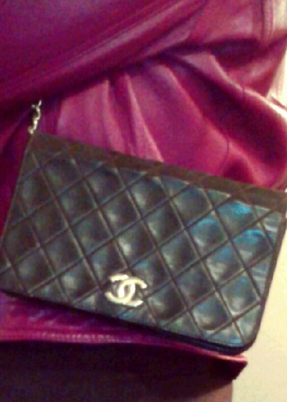 SOLD! Vintage Chanel Full Flap Chain Bag - Picture 4 of 4