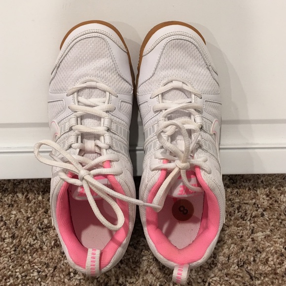 Nike tennis shoes